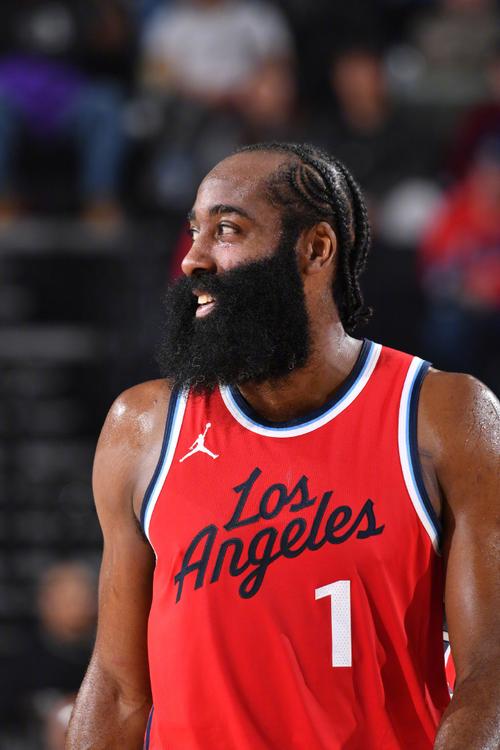 【头条】阿莱斯·奥帕特尔尼主场登顶环球马术冠军赛布拉格季后赛1.45米争时赛