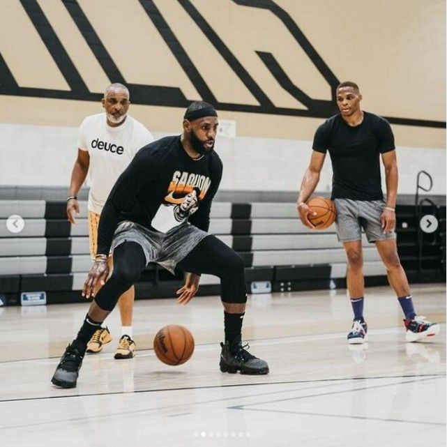 全员出道？乐器变武器？来看看音乐节主题的皮肤该怎么设计