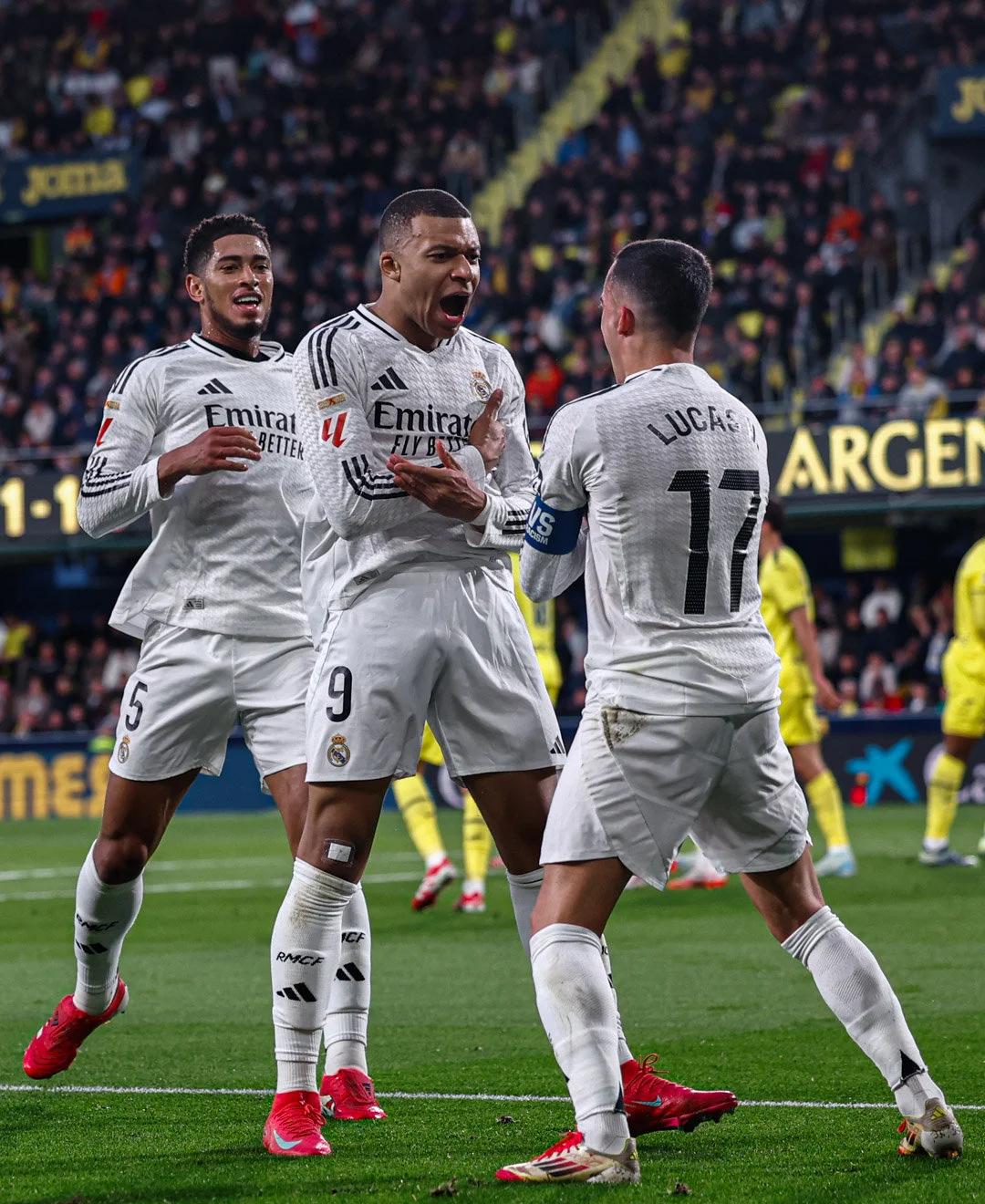 美媒：联盟历史上仅24名球员打过1297场常规赛