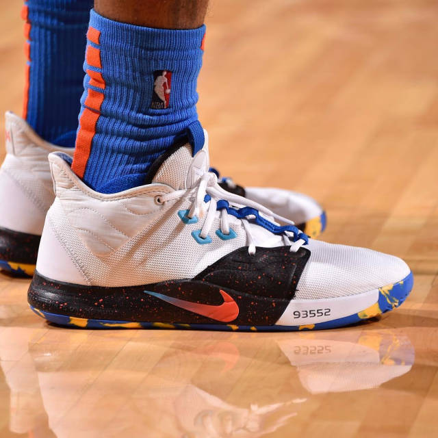 在没有竞争对手的赛道，叠纸能赌对下个爆款吗？