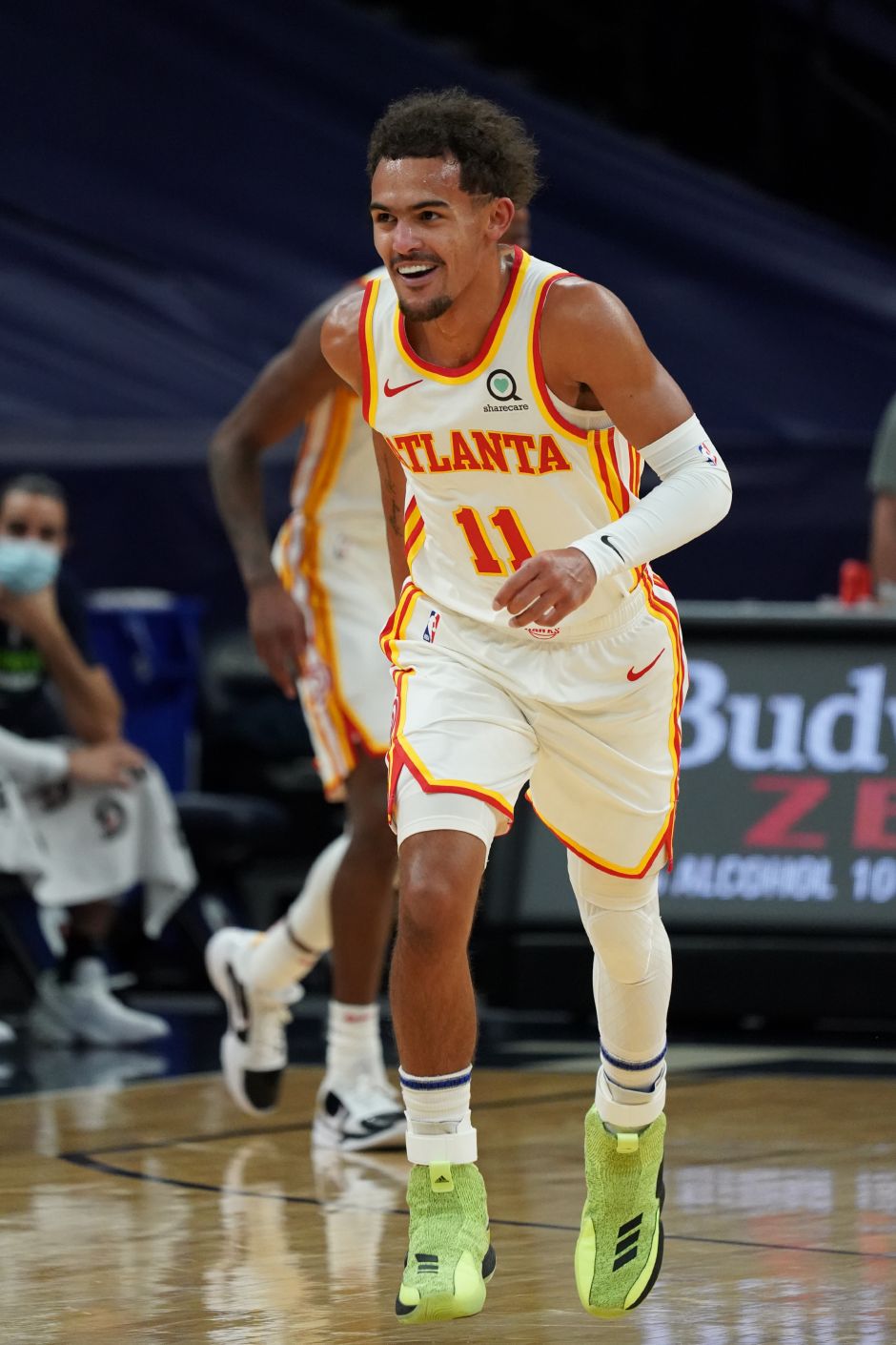 记者：针对卡尔的网暴是荒谬且可笑的，他是一名坦率的球员